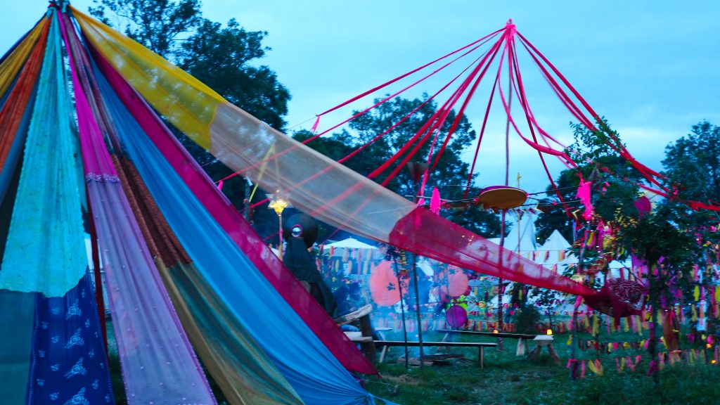 glastonbury festival attitude documentary photographynadine wilmanns
