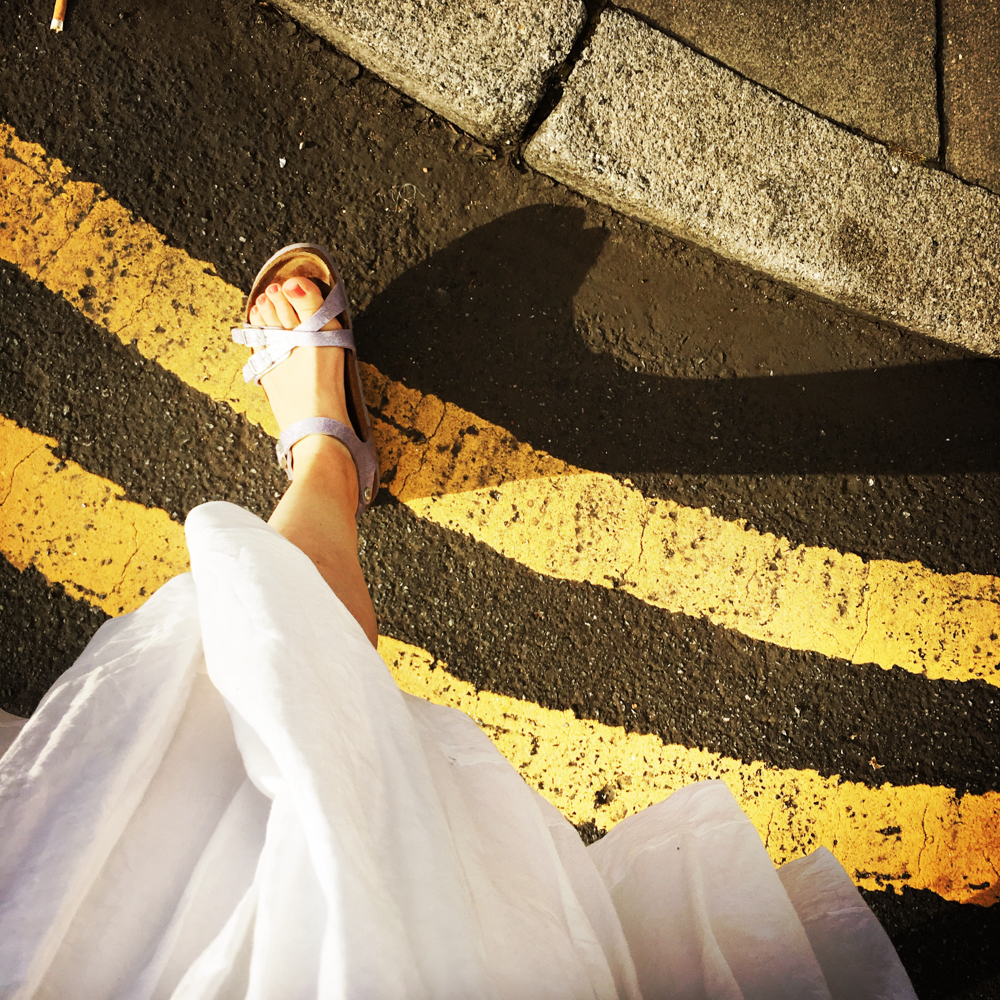 how to not give up Nadine Wilmanns photography foot walking a step - courage and massive action