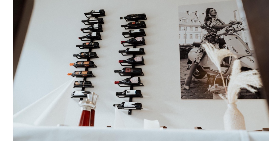 An everyday Dolce Vita in Ristorante Lichtenstein Reutlingen wall decoration