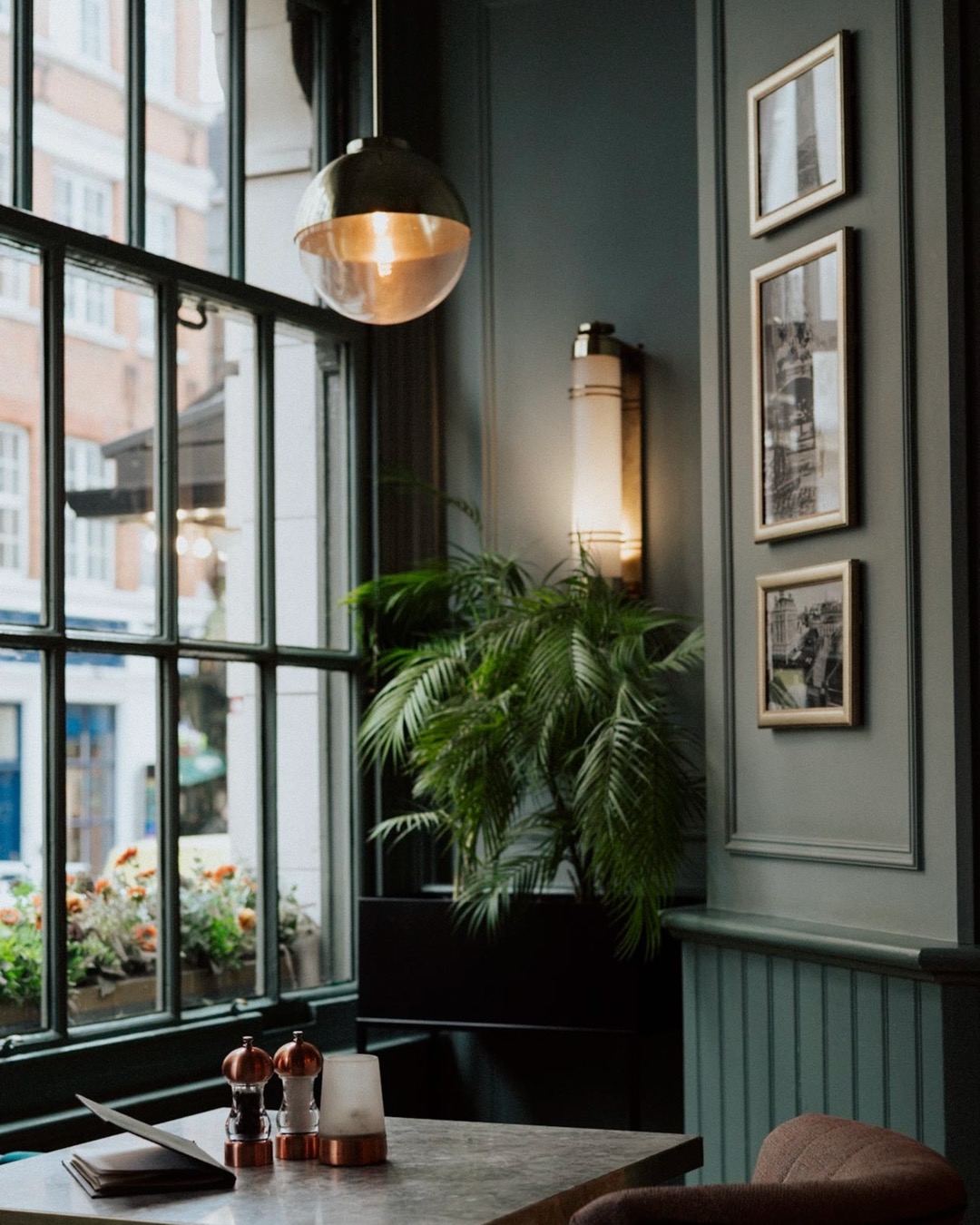 Photograph of the Interiors of Restaurant Browns Covent Garden London