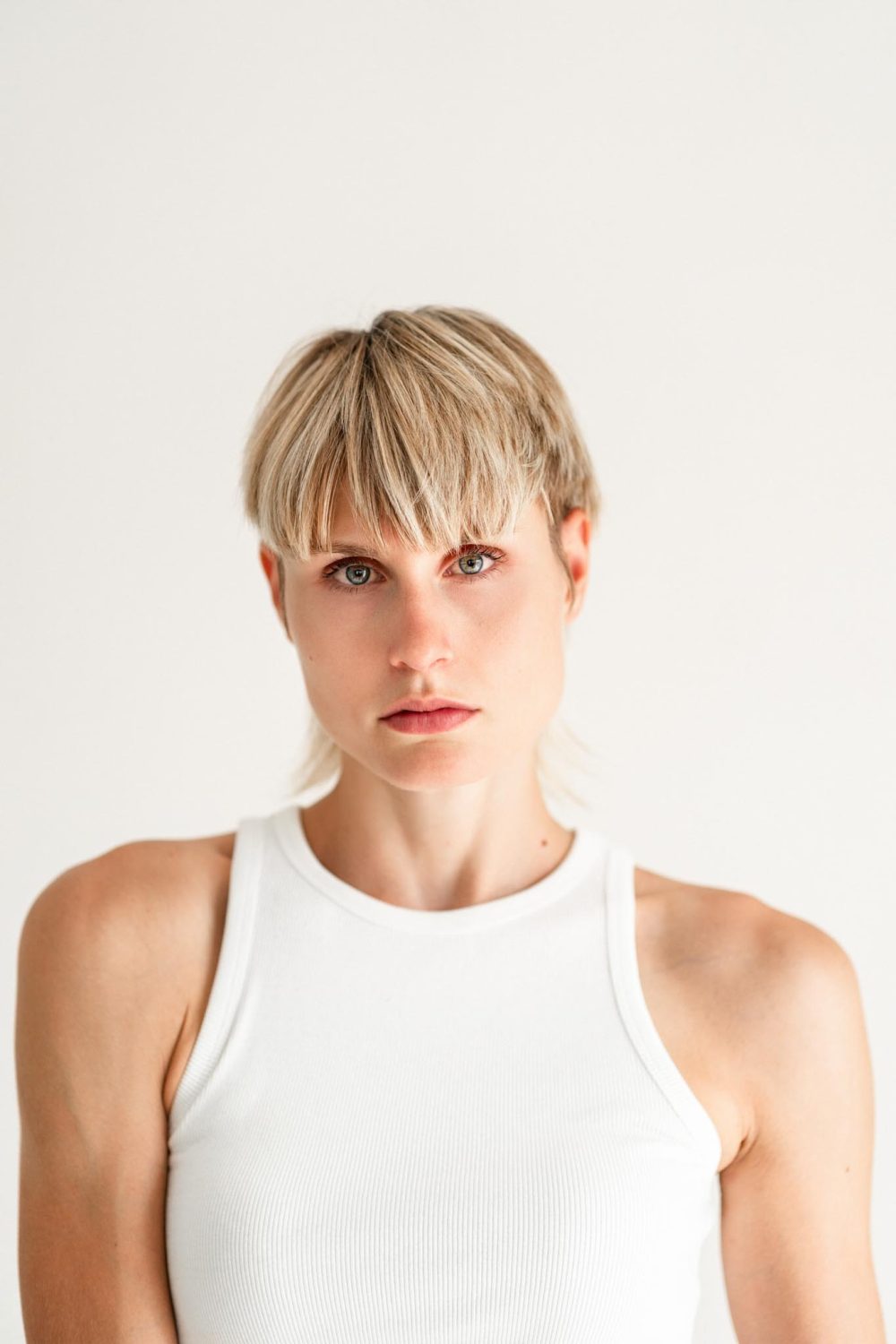 Model Katharina Dodik for Model digitals/polaroids in Metzingen in my studio